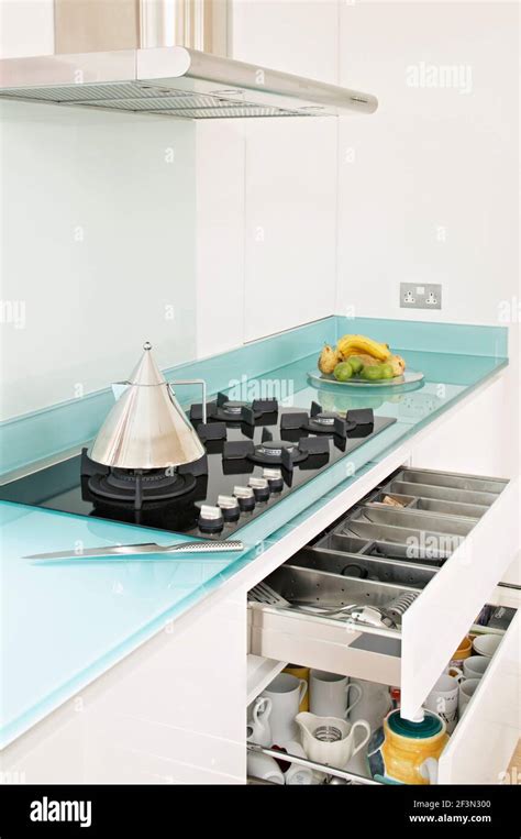 worktop extractor fans gas hob